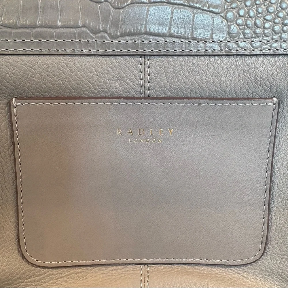Radley London Light Grey Leather
Crossbody Bag - Picture 4 of 10